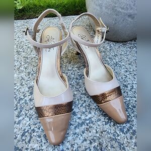 Life Stride Nude Kitten Heels - Size 9.5W